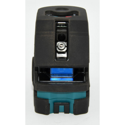 NIVEL LASER MAKITA SK104