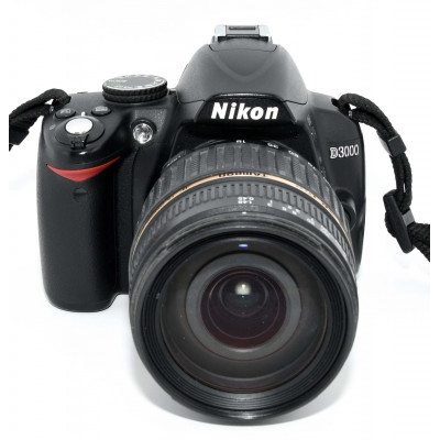 CAMARA REFLEX DIGITAL NIKON D3000 + TAMRON 18-200MM