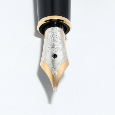 PLUMA MONTBLANC MEISTERSTUCK 144