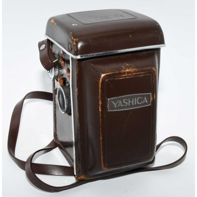 CAMARA VINTAGE FORMATO MEDIO YASHICA TLR D 80MM 3.5