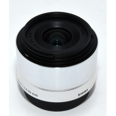 OBJETIVO SIGMA 19MM F2.8 DN PARA OLYMPUS OM-D