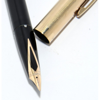 PLUMA ESTILOGRÁFICA SHEAFFER NEGRA