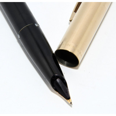 PLUMA ESTILOGRÁFICA SHEAFFER NEGRA