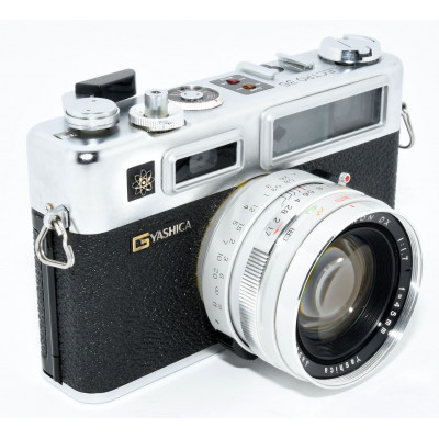 CÁMARA VINTAGE REFLEX ANALÓGICA YASHICA ELECTRO 35 GSN
