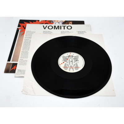 VINILO VOMITO - A UN PASO DE LA LOCURA (LP, ALBUM)