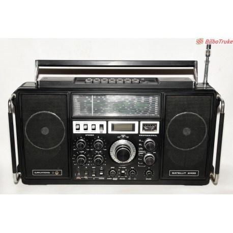 RADIO VINTAGE GRUNDIG SATELLIT 2400
