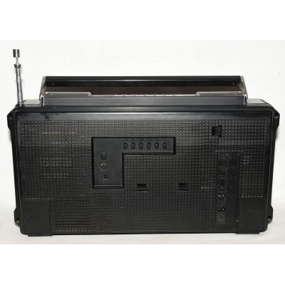 RADIO VINTAGE GRUNDIG SATELLIT 2400