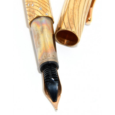 PLUMA CARAN D ACHE 18K