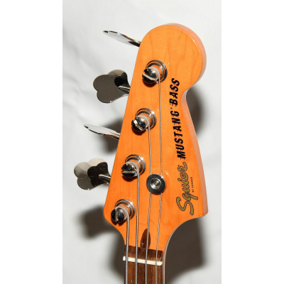 BAJO ELÉCTRICO ESCALA CORTA FENDER SQUIER MUSTANG