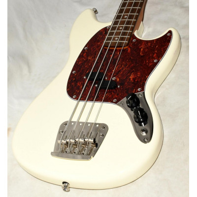 BAJO ELÉCTRICO ESCALA CORTA FENDER SQUIER MUSTANG