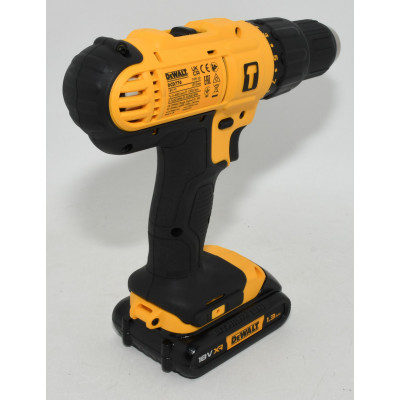 TALADRO A BATERIA DEWALT DCD776