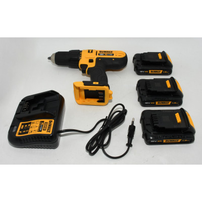 TALADRO A BATERIA DEWALT DCD776