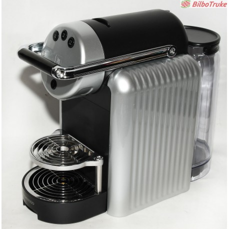 CAFETERA NESPRESSO ZENIUS