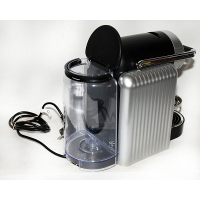 CAFETERA NESPRESSO ZENIUS