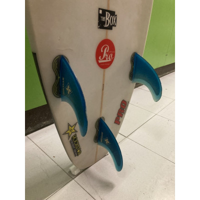 TABLA SURF PRO BOARDS PUNTA A REPARAR