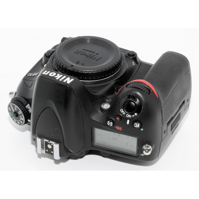 CUERPO CAMARA NIKON D7200 + 2 BATERIAS + GRIP