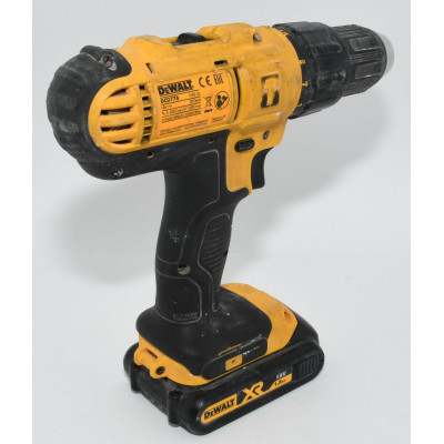 ATORNILLADOR TALADRO DEWALT DCD776
