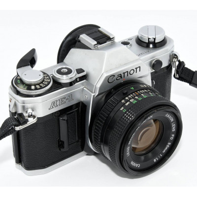 CAMARA ANALÓGICA VINTAGE CANON AE-1 50MM 1.8