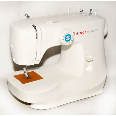 MAQUINA DE COSER SINGER M2105