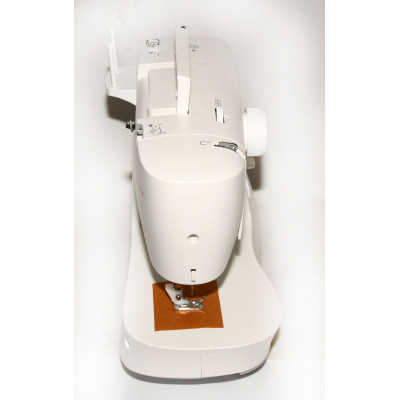 MAQUINA DE COSER SINGER M2105