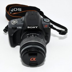 CAMARA REFLEX DIGITAL SONY A380 + 18-55MM