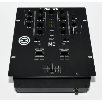 MESA MEZCLAS NUMARK M2