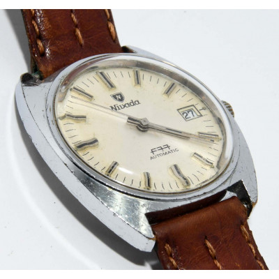 RELOJ AUTOMATICO NIVADA F77