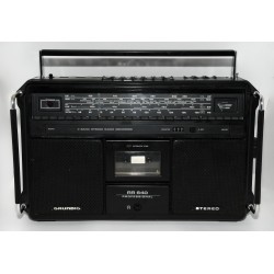 RADIO VINTAGE GRUNDIG RR 640