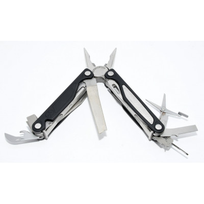 NAVAJA MULTIUSOS LEATHERMAN CHARGE PLUS