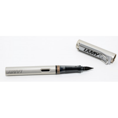 PLUMA PARKER CHAPADA EN ORO 18K