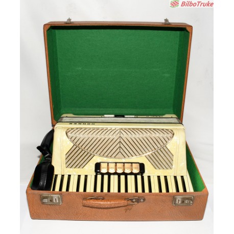 ACORDEON HOHNER VERDI IV 120BAJOS 5 REGISTROS