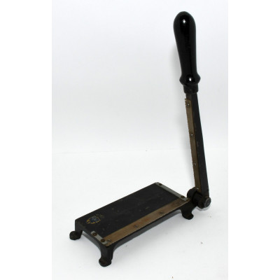 GUILLOTINA FOTOGRAFÍA MAMPEL