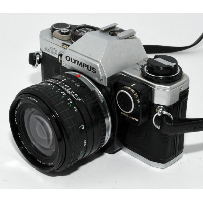 CAMARA REFLEX ANALOGICA OLYMPUS OM-10 + 24MM 2.8