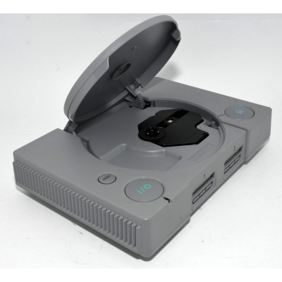 CONSOLA PS1 CON 2 MANDO, CABLEADO Y MALETÍN