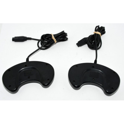 CONSOLA SEGA MEGADRIVE II CON MANDOS Y PISTOLA