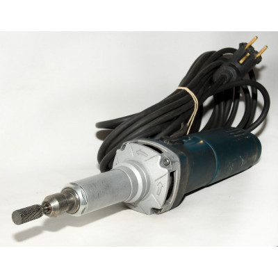 AMOLADORA RECTA BOSCH 650W