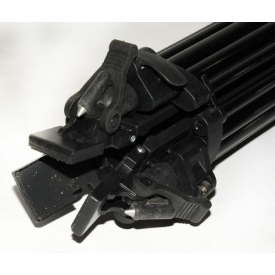 TRIPODE MANFROTTO 515MVB + MANFROTTO 516