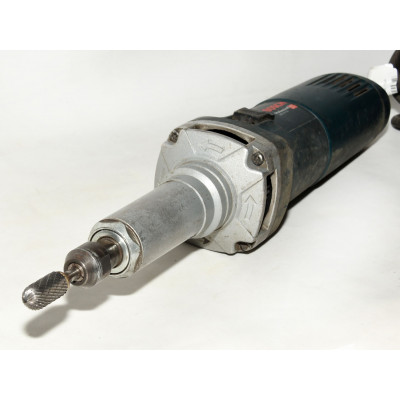 AMOLADORA RECTA BOSCH GGS 28 LCW