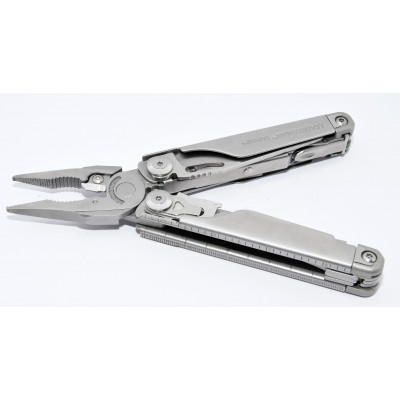 NAVAJA LEATHERMAN SURGE