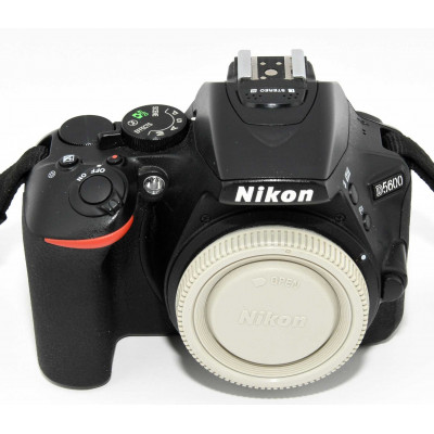 CÁMARA RÉFLEX DIGITAL NIKON D5600