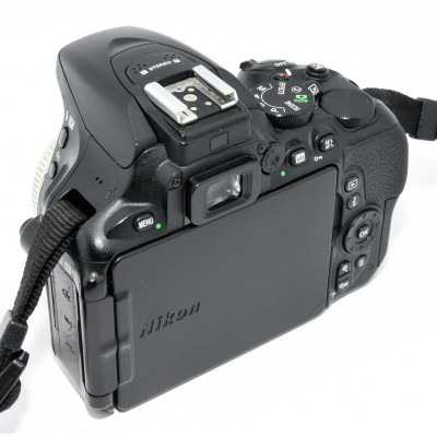 CÁMARA RÉFLEX DIGITAL NIKON D5600