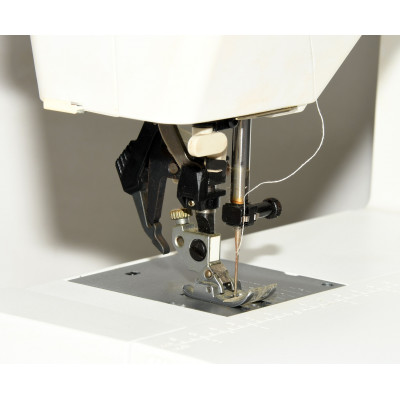 MAQUINA DE COSER PFAFF SELECT 4.0