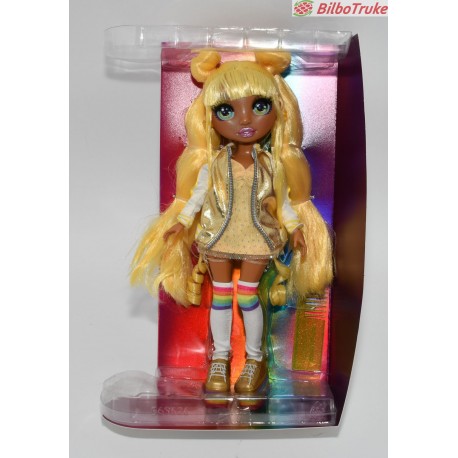 MUÑECA RAINBOW HIGH