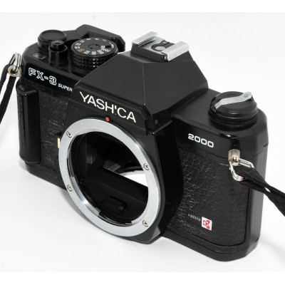 CAMARA ANALOGICA YASHICA FX-3 SUPER 2000