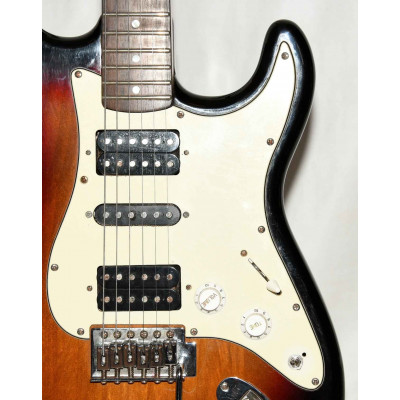 GUITARRA ELÉCTRICA ACADEMY CON MODIFICACIONES