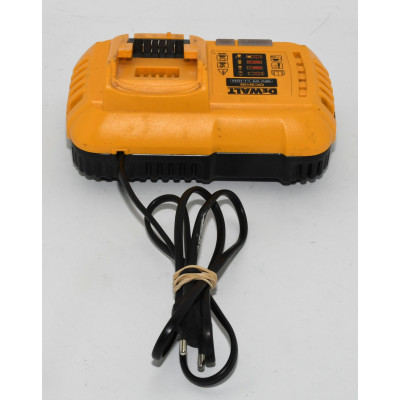 CARGADOR DEWALT DCB118