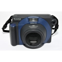 CAMARA FUJIFILMN INSTAX 100 + CARTUCHOS