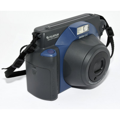 CAMARA FUJIFILMN INSTAX 100 + CARTUCHOS