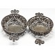 DOS BANDEJAS INGLESAS DE PLATA DE LEY (MÁS DE UN KIL0)