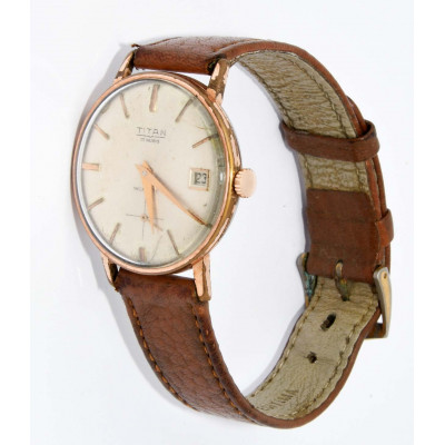 RELOJ DE CUERDA TITAN DATE 16165